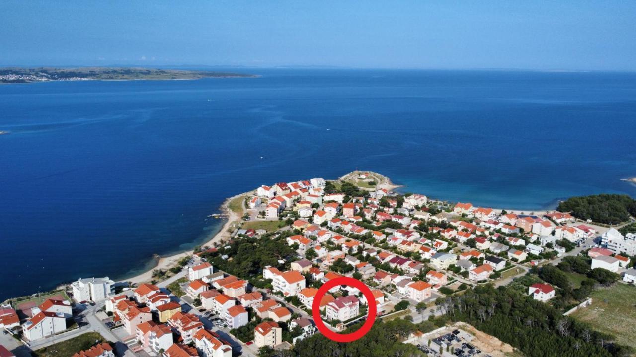 Apartmani Nena Povljana Eksteriør bilde